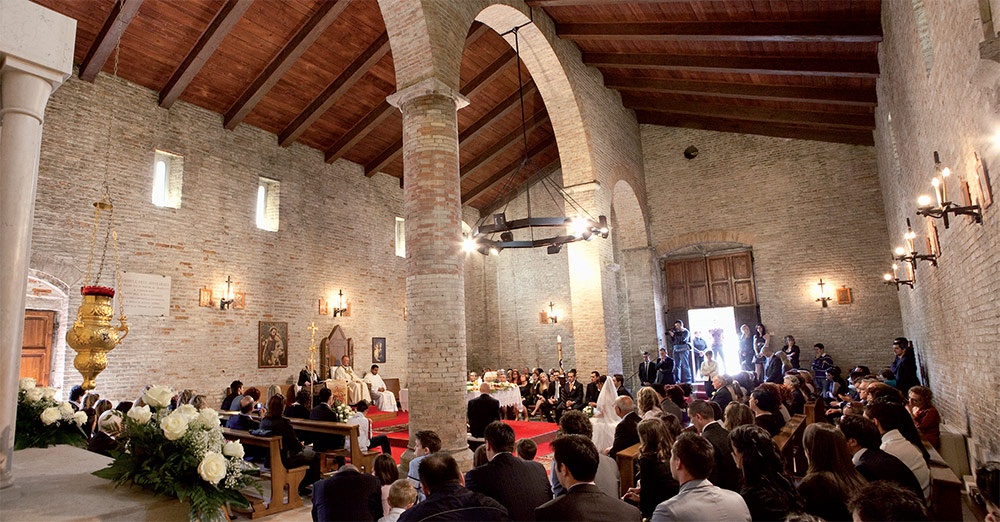 Interni del Santuario di Santa Maria a Mare